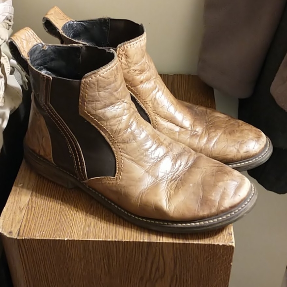 Naot Chelsea Boots - Picture 2 of 2